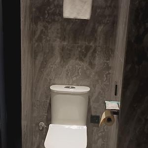 Elegant Twin Room